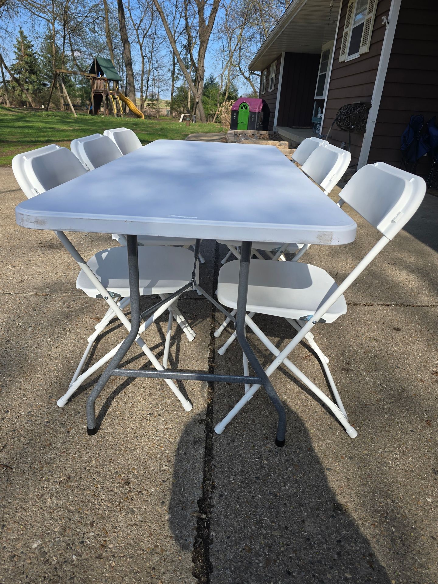 Table & Chairs